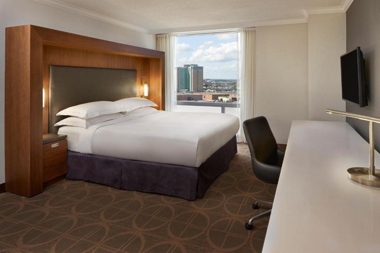 ฮิลตัน โตรอนโต แอร์พอร์ต โฮเต็ลแอนด์สวีท Hotel มิสซิสซอกา ภายนอก รูปภาพ