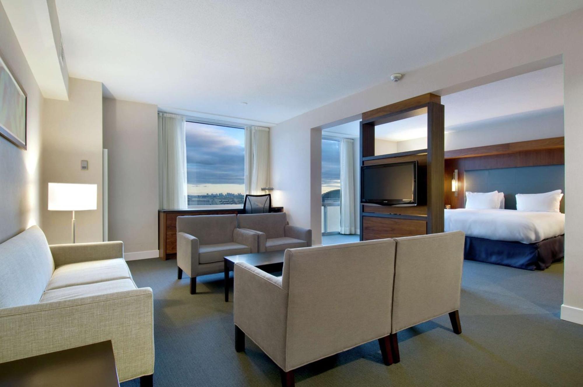 ฮิลตัน โตรอนโต แอร์พอร์ต โฮเต็ลแอนด์สวีท Hotel มิสซิสซอกา ภายนอก รูปภาพ