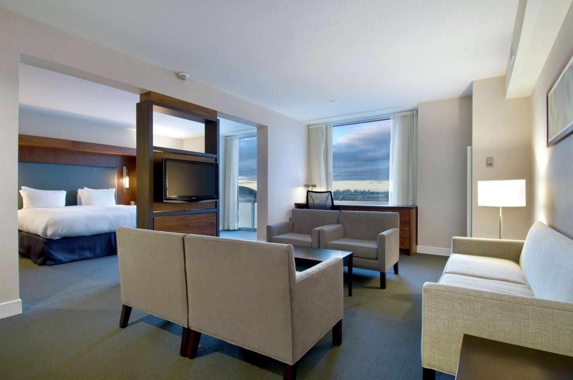 ฮิลตัน โตรอนโต แอร์พอร์ต โฮเต็ลแอนด์สวีท Hotel มิสซิสซอกา ภายนอก รูปภาพ